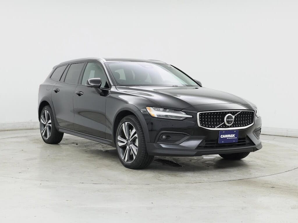 2025 Volvo V60 Cross Country B5 Plus AWD