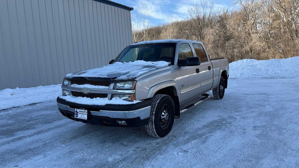 2004 Chevrolet Silverado 2500 LS Crew Cab 4WD