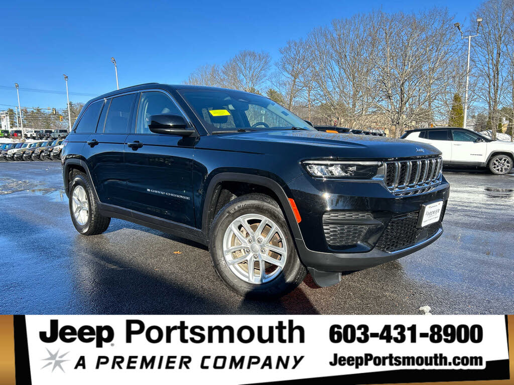 2023 Jeep Grand Cherokee Laredo 4WD