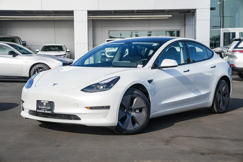 2023 Tesla Model 3 RWD