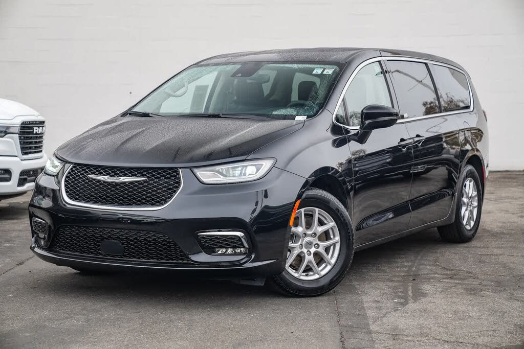 2024 Chrysler Pacifica Touring L FWD