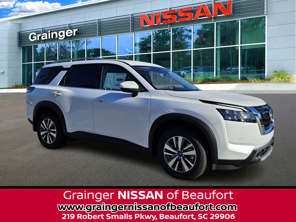 2025 Nissan Pathfinder SL FWD