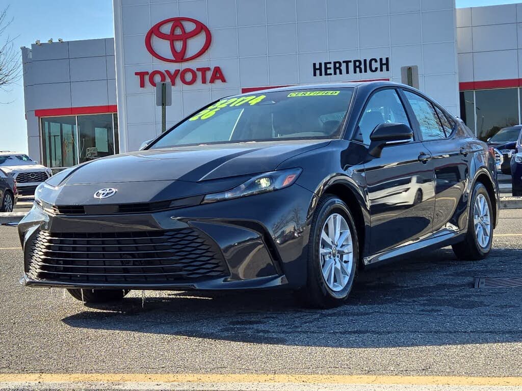 2026 Toyota Camry LE FWD