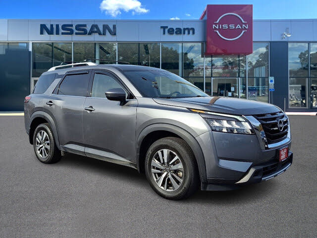 2023 Nissan Pathfinder SL 4WD