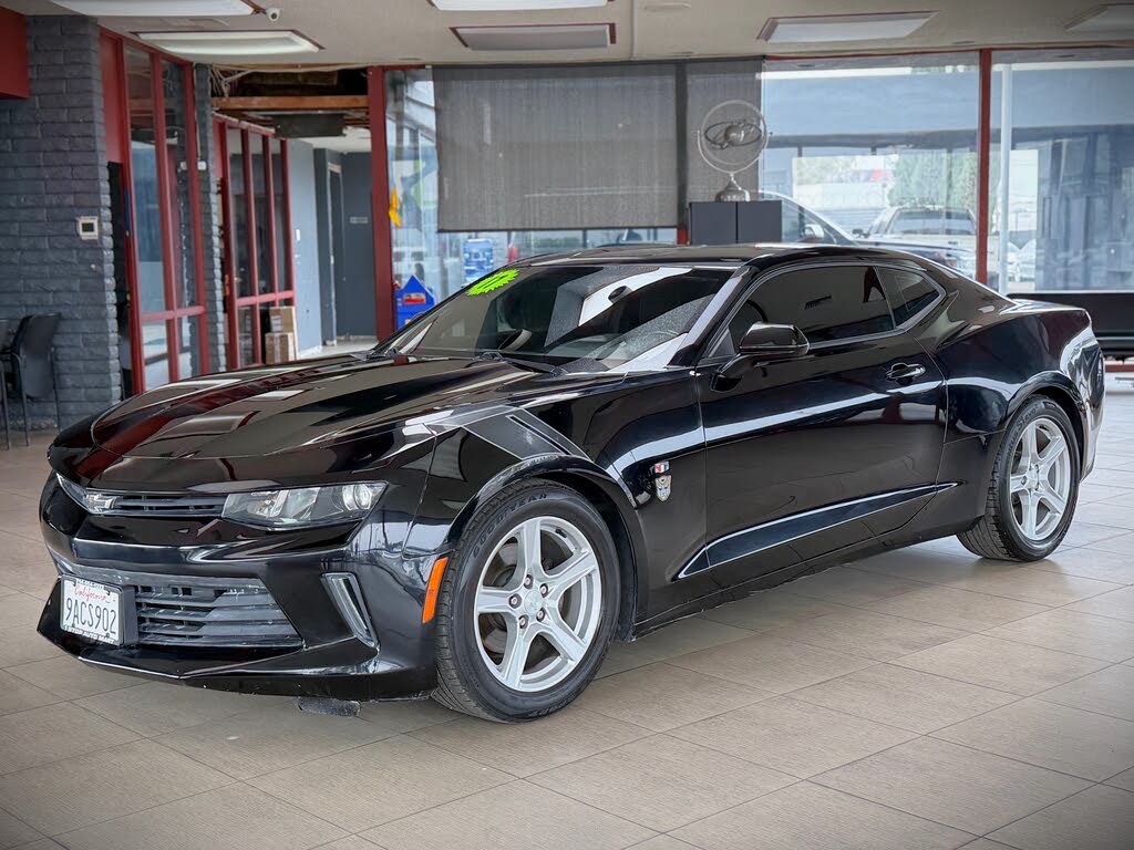 2017 Chevrolet Camaro 1LT Coupe RWD