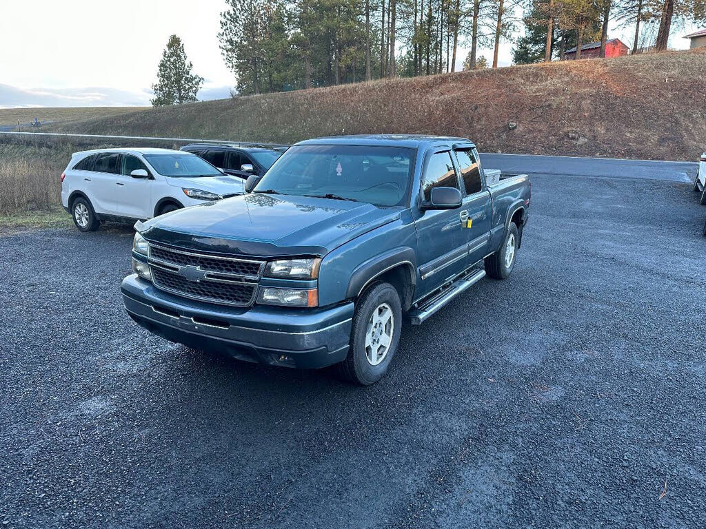 2006 Chevrolet Silverado 1500 LS Extended Cab 4WD