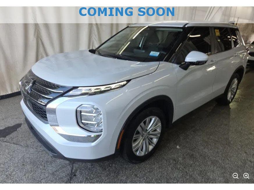 2024 Mitsubishi Outlander ES FWD