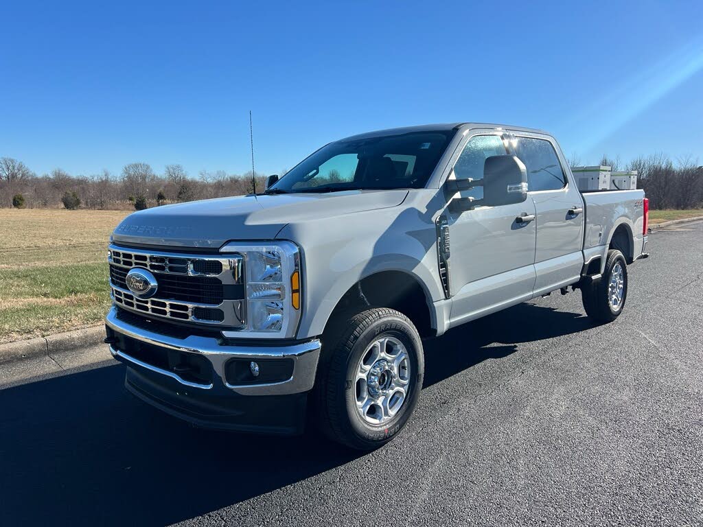 2026 Ford F-250 Super Duty XLT Crew Cab 4WD