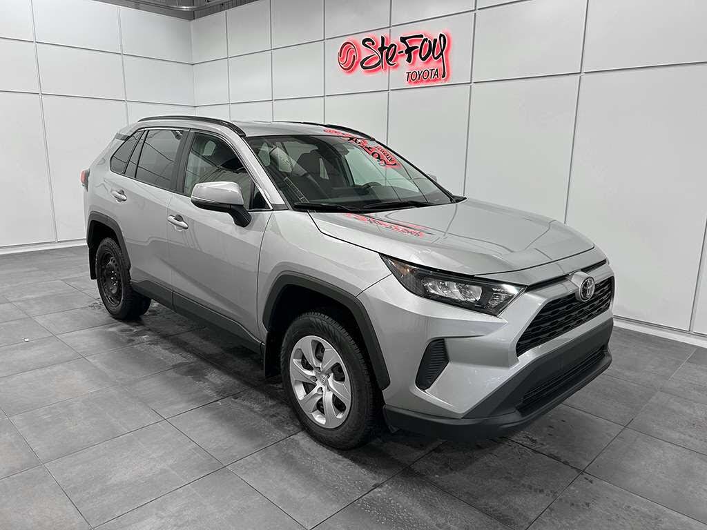 Toyota RAV4 LE AWD 2021