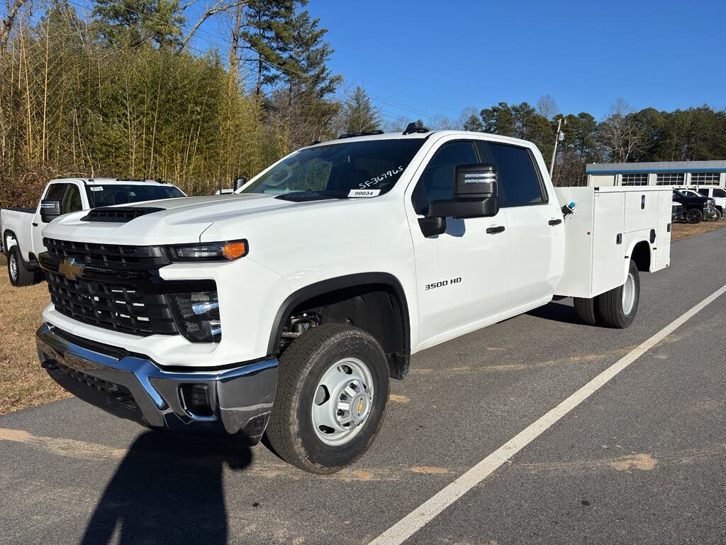 2025 Chevrolet Silverado 3500HD Chassis Work Truck Crew Cab 4WD