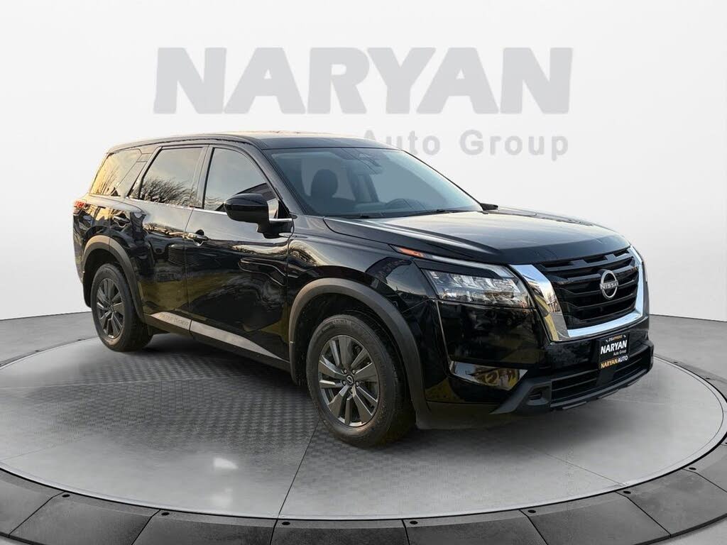 2024 Nissan Pathfinder S 4WD