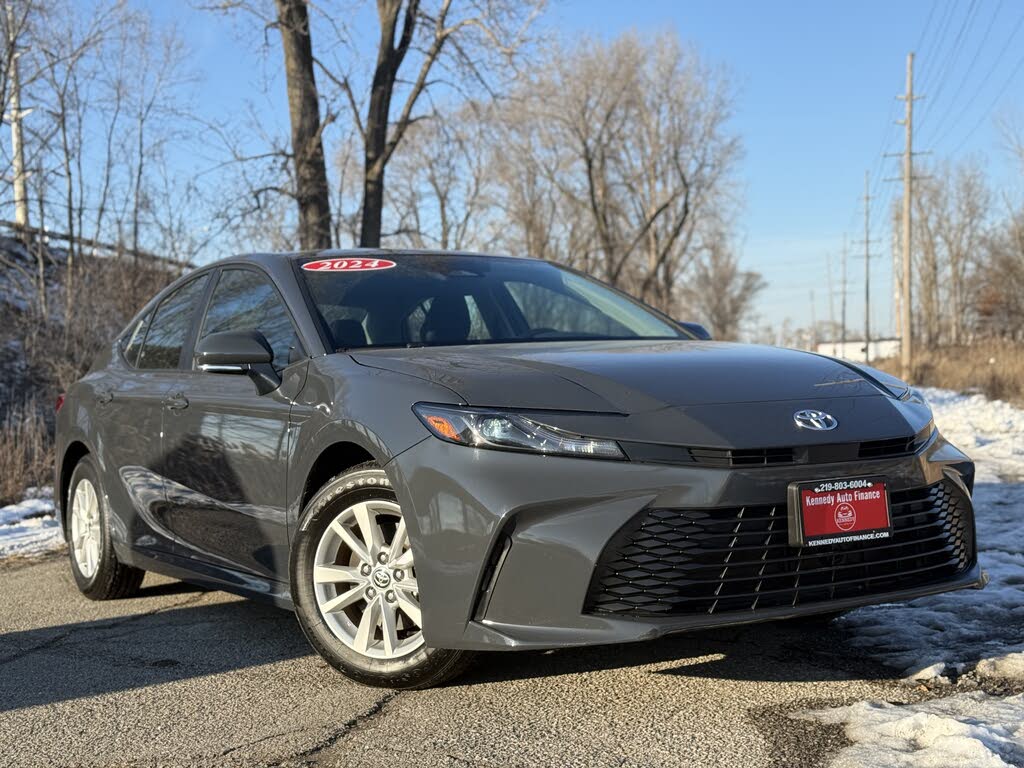 2025 Toyota Camry LE FWD