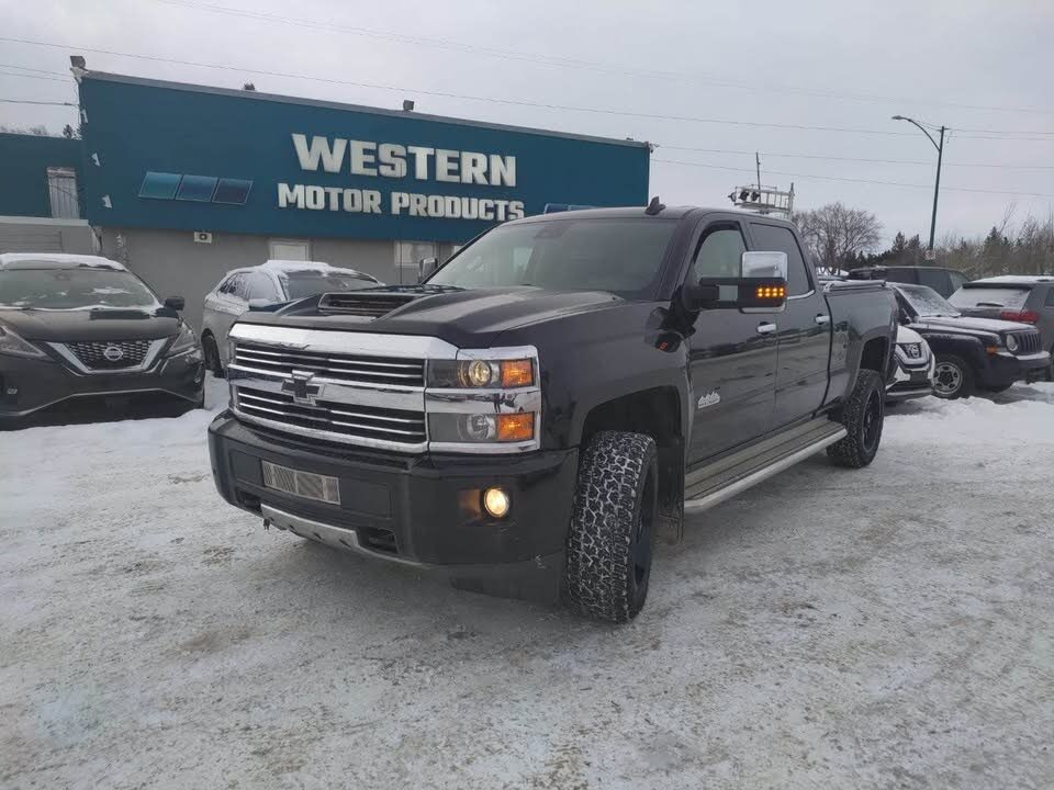 2015 Chevrolet Silverado 2500HD High Country Crew Cab 4WD