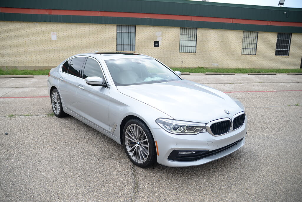 2017 BMW 5 Series 540i Sedan RWD