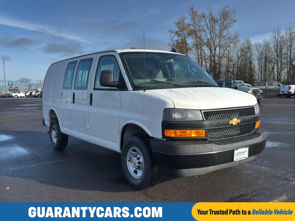 2025 Chevrolet Express Cargo 3500 RWD