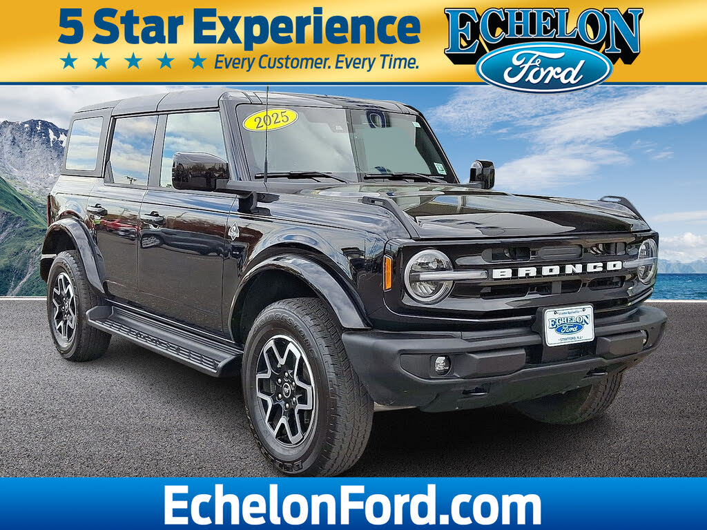 2025 Ford Bronco Outer Banks 4-Door 4WD