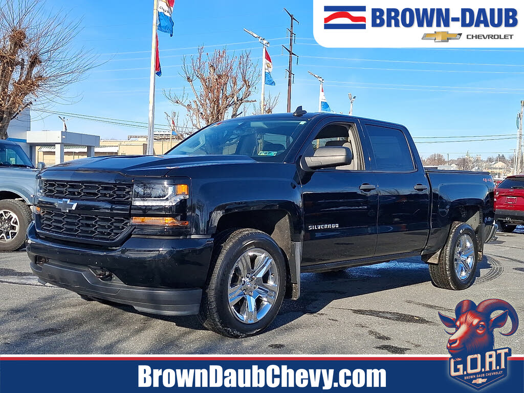2018 Chevrolet Silverado 1500 Custom Crew Cab 4WD