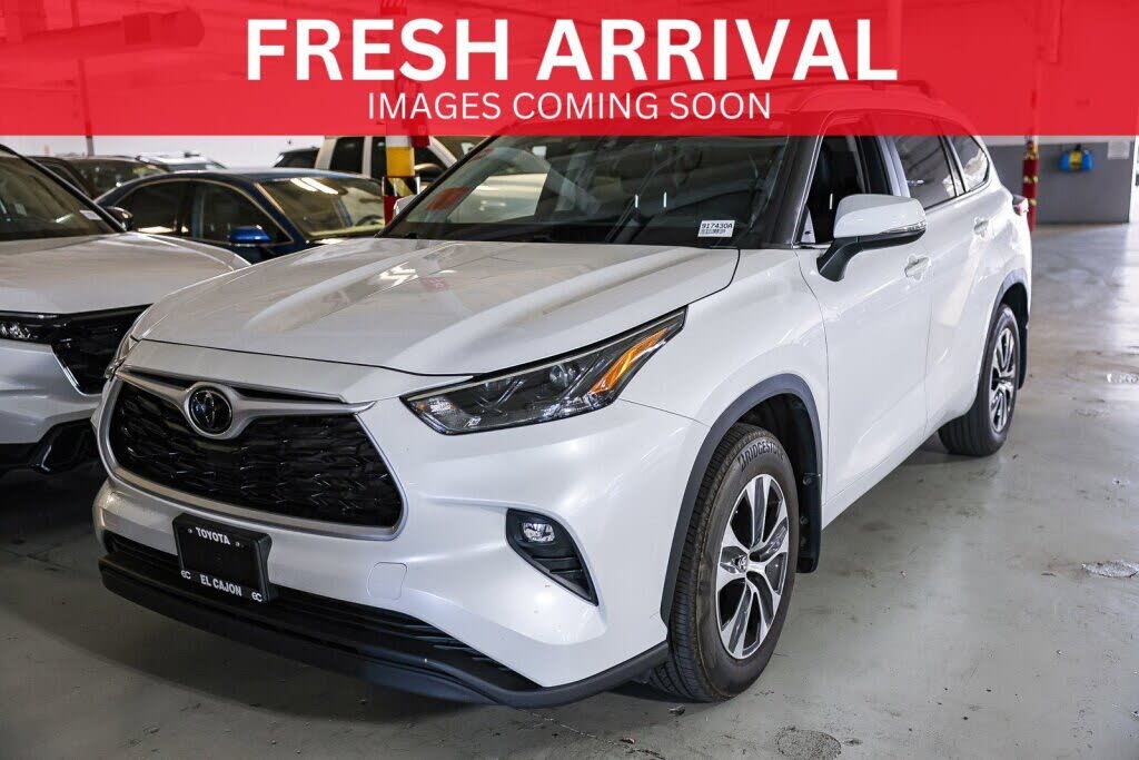 2023 Toyota Highlander XLE FWD