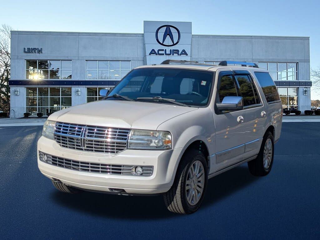 2013 Lincoln Navigator RWD