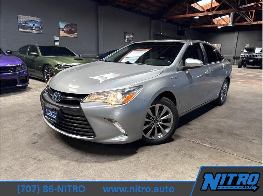 2016 Toyota Camry Hybrid XLE FWD