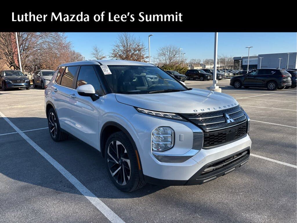 2022 Mitsubishi Outlander ES S-AWC