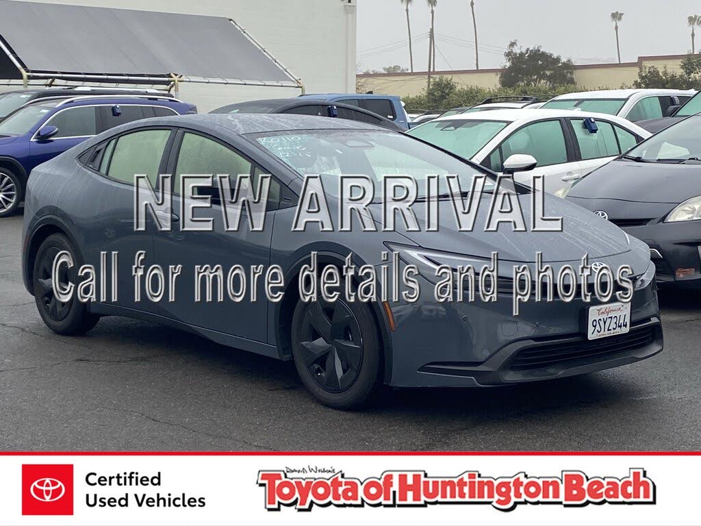 2025 Toyota Prius LE FWD