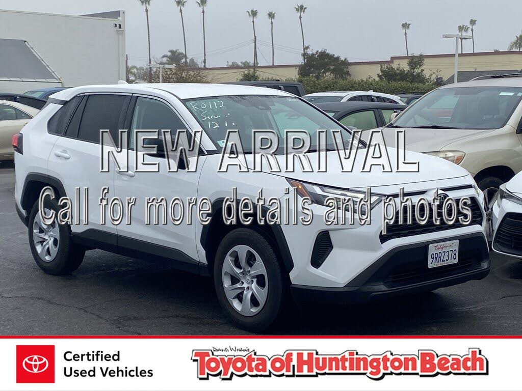 2025 Toyota RAV4 LE AWD