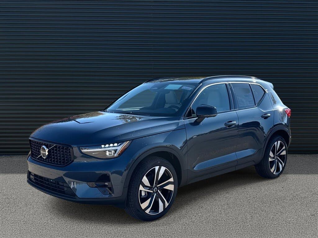 2026 Volvo XC40 B5 Ultra AWD