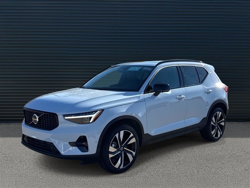 2026 Volvo XC40 B5 Ultra AWD