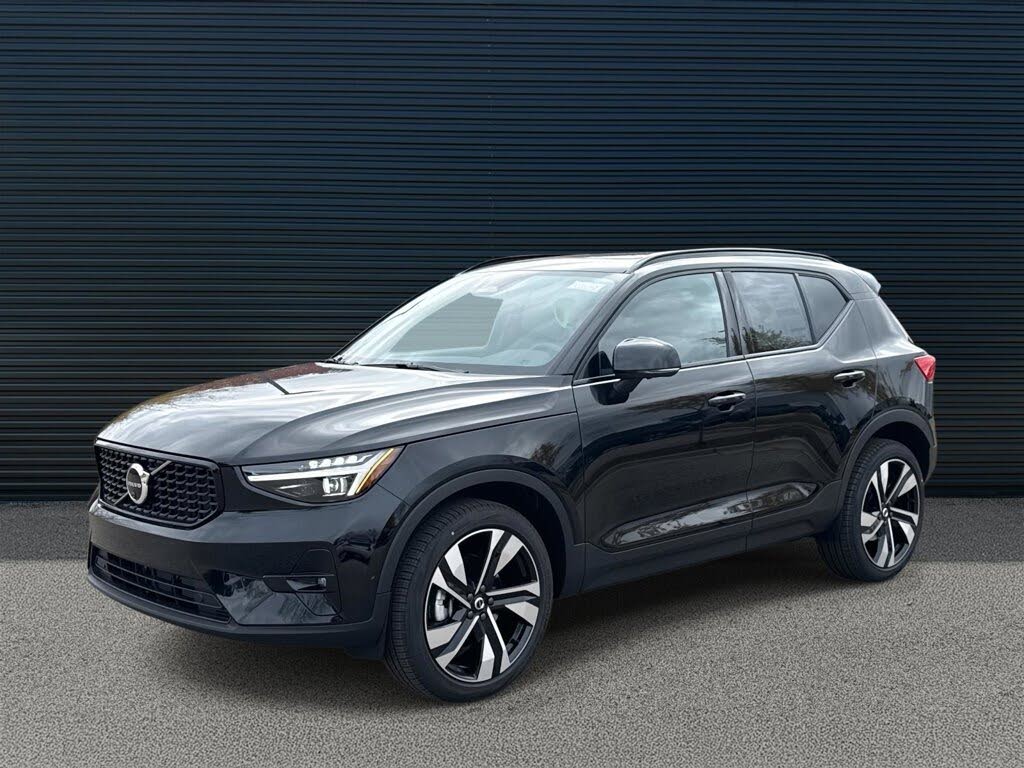 2026 Volvo XC40 B5 Ultra AWD