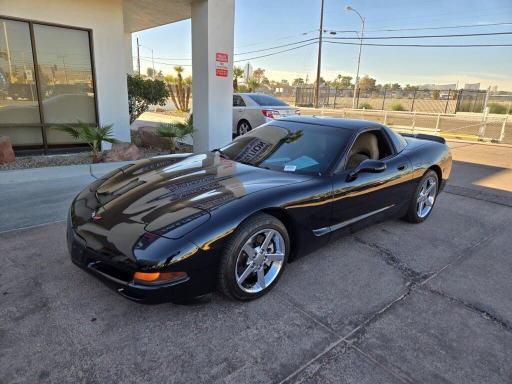 2001 Chevrolet Corvette Coupe RWD