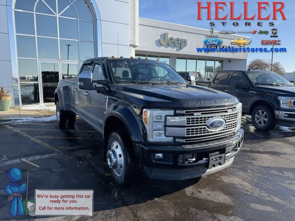 2017 Ford F-450 Super Duty Platinum Crew Cab LB DRW 4WD