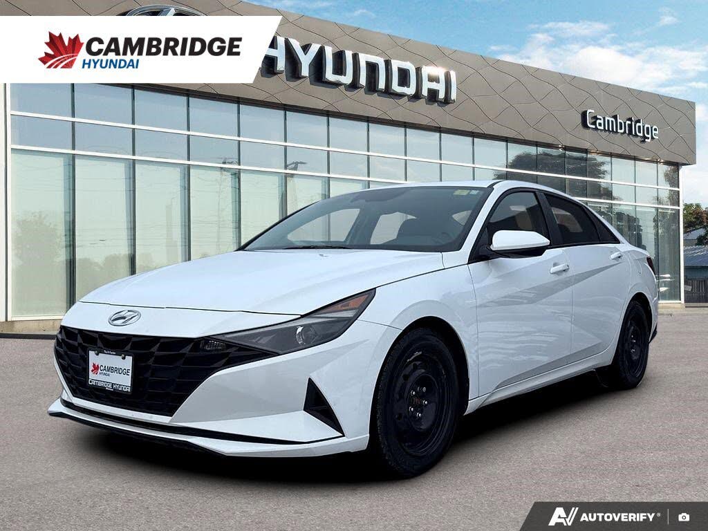 Hyundai Elantra Preferred FWD 2022
