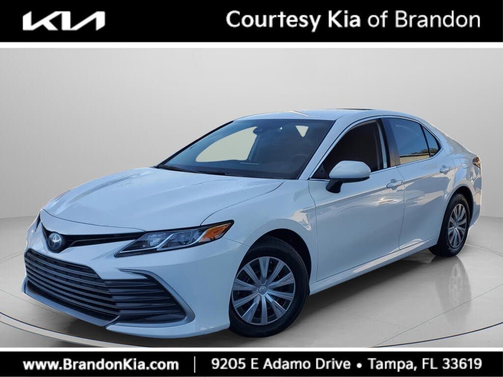 2022 Toyota Camry Hybrid LE FWD