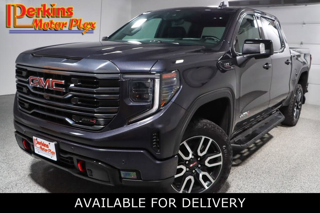 2023 GMC Sierra 1500 AT4 Crew Cab 4WD