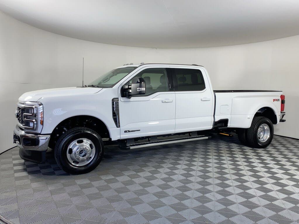 2024 Ford F-350 Super Duty Lariat Crew Cab LB DRW 4WD