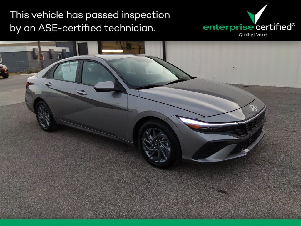 2024 Hyundai Elantra SEL FWD