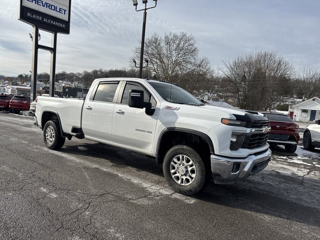 2025 Chevrolet Silverado 2500HD LT Crew Cab 4WD