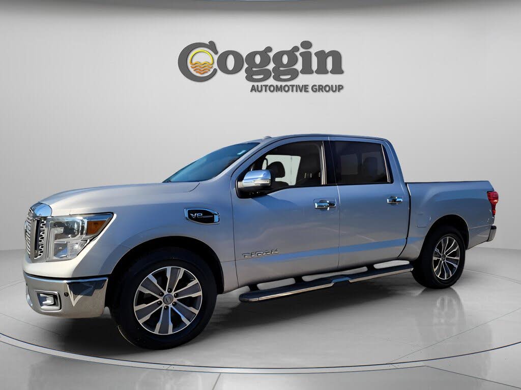 2017 Nissan Titan SL Crew Cab