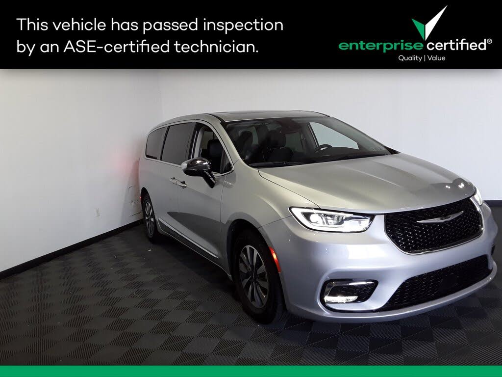 2023 Chrysler Pacifica Hybrid Limited FWD