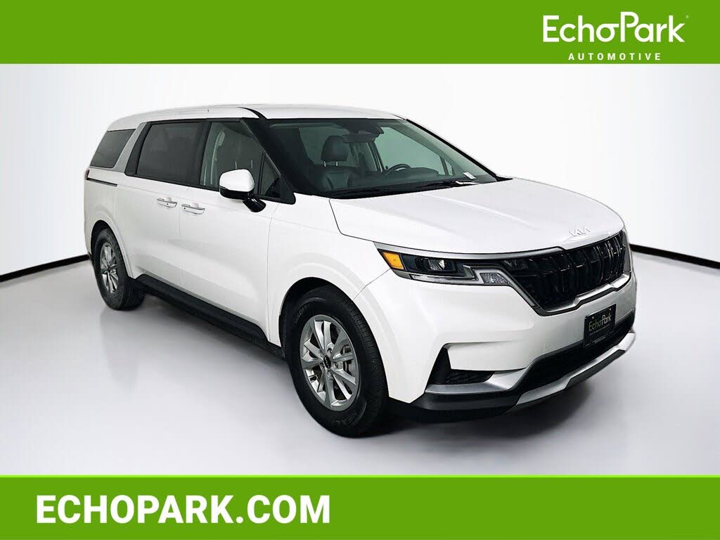 2024 Kia Carnival LX FWD