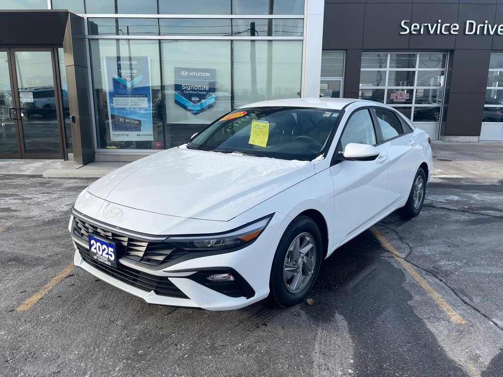 2025 Hyundai Elantra Essential FWD