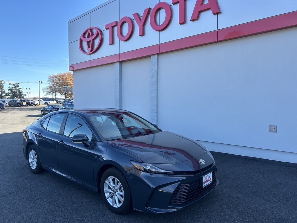 2025 Toyota Camry LE AWD