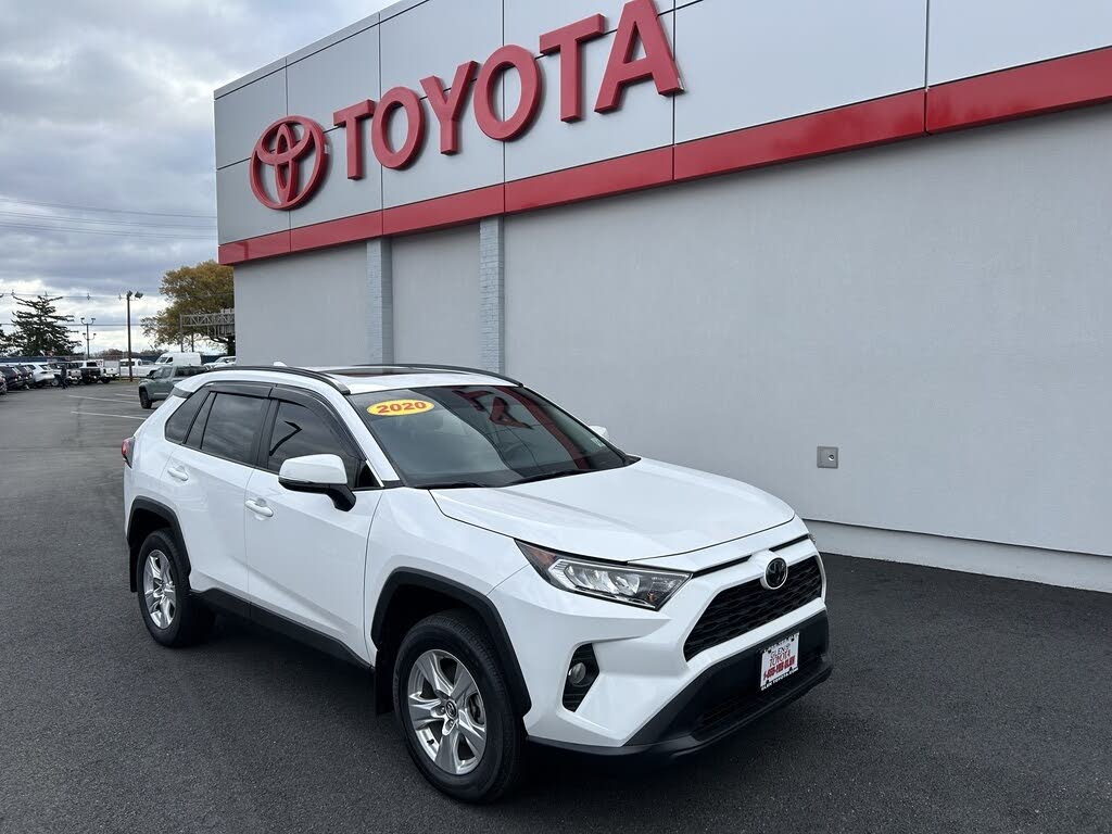 2025 Toyota RAV4 XLE AWD