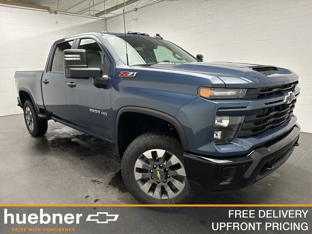 2026 Chevrolet Silverado 2500HD Custom Crew Cab 4WD