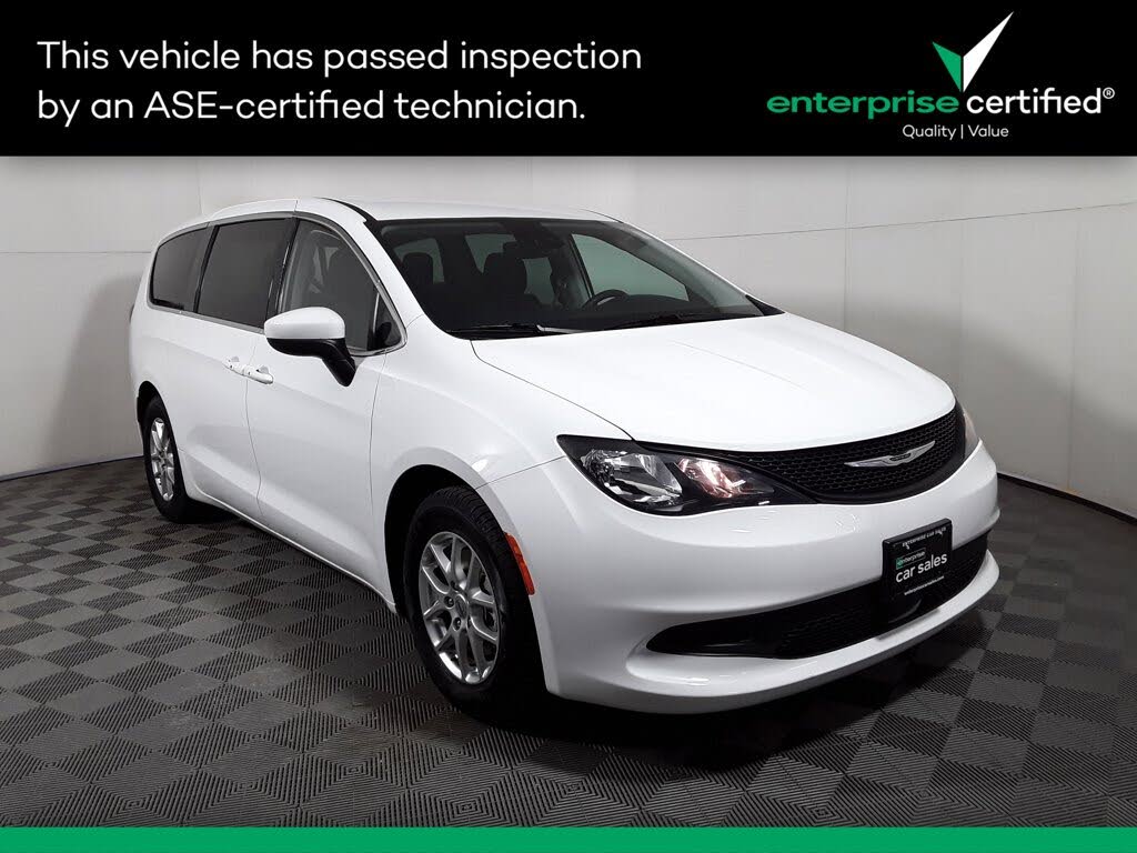 2023 Chrysler Voyager LX FWD