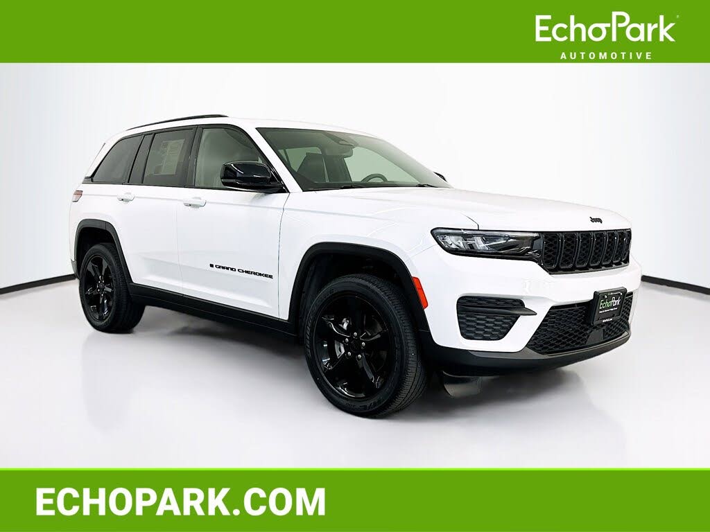 2023 Jeep Grand Cherokee Altitude 4WD