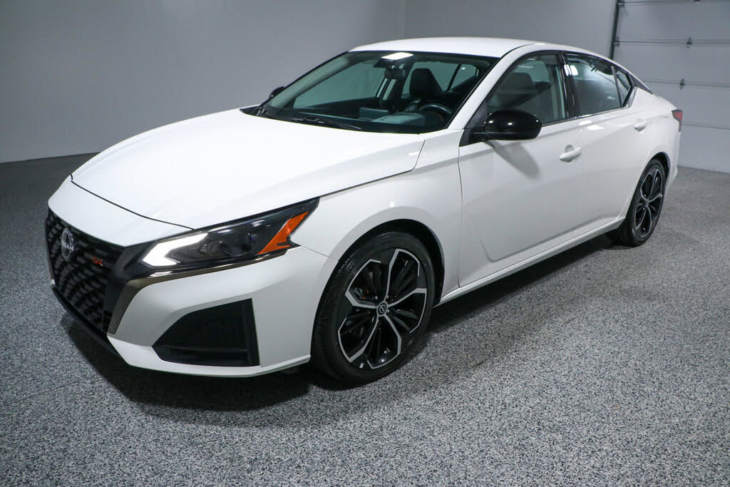 2024 Nissan Altima 2.5 SR FWD
