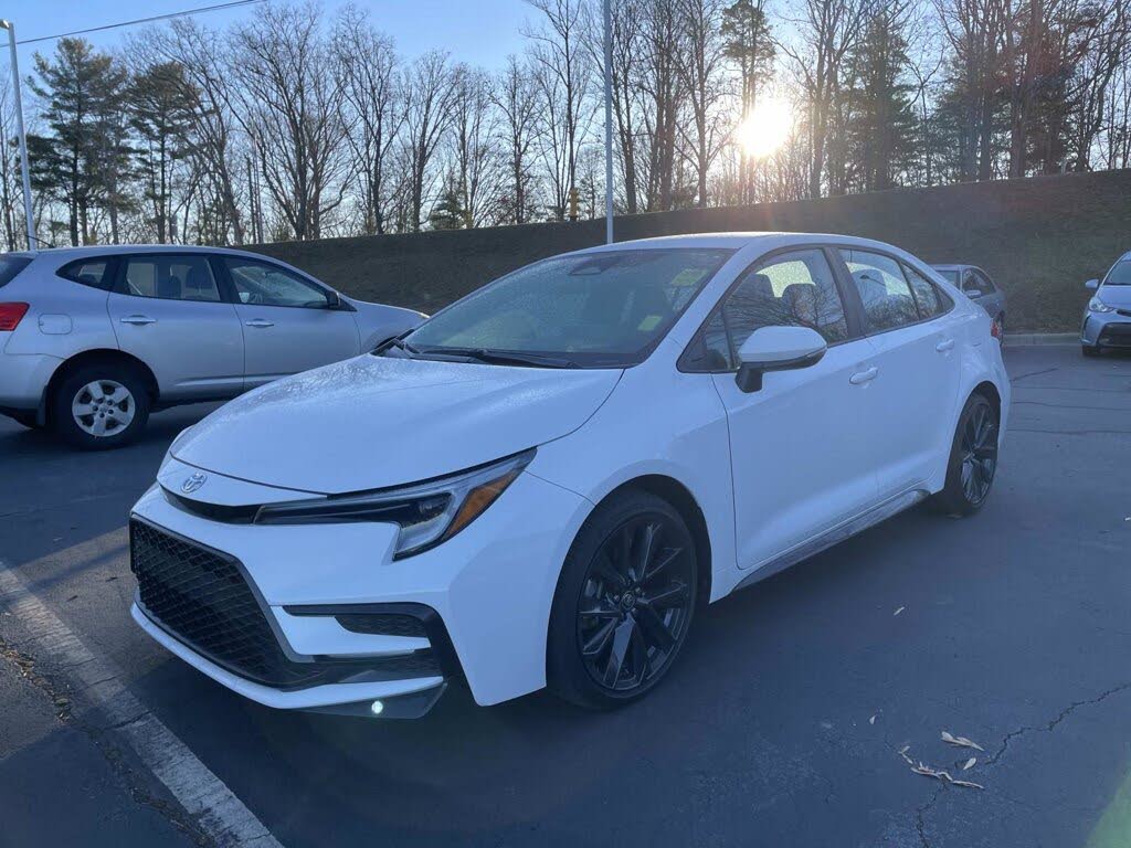 2024 Toyota Corolla SE FWD