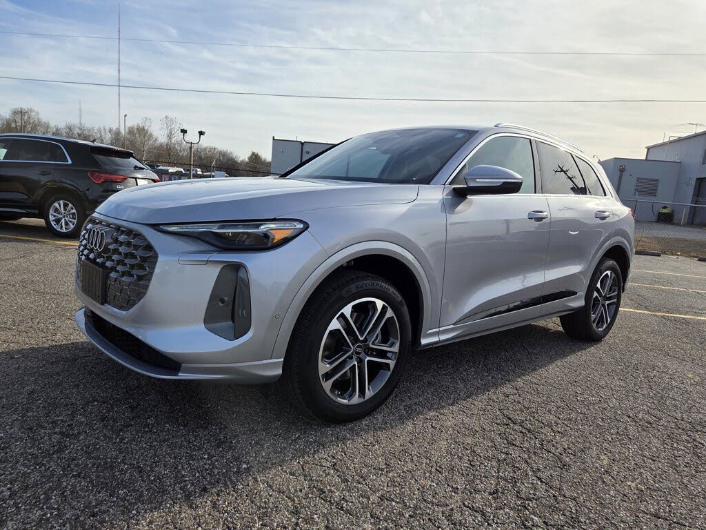 2025 Audi Q5 quattro Premium Plus 40 TFSI